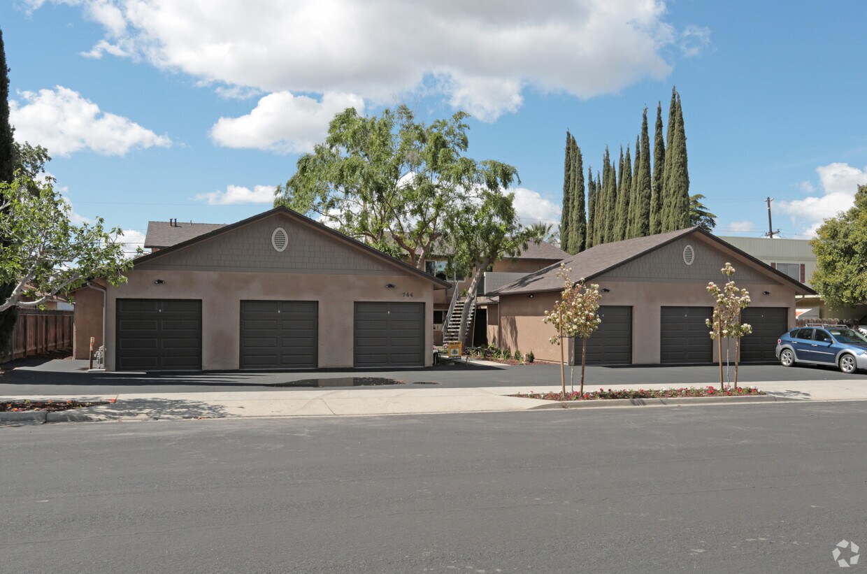 738744 Woodworth Ave, Clovis, CA 93612 Apartments in Clovis, CA