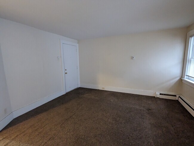 Foto del edificio - 608 Elmwood Ave