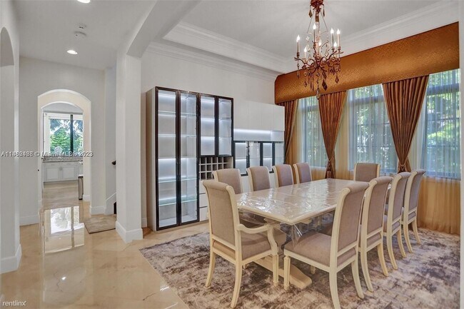Building Photo - 5 br, 5.5 bath House - 9881 Sundance Ct # ...