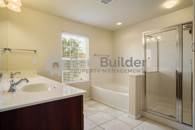 Foto del edificio - CALL US TODAY AT (505) 808-6467 TO SCHEDUL...