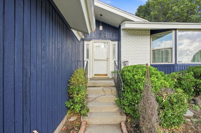 Foto del edificio - 9229 Alvey Ln
