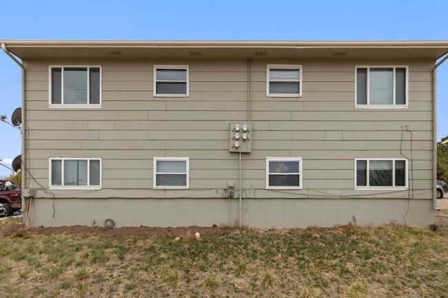 Foto del edificio - 1163 Cree Dr