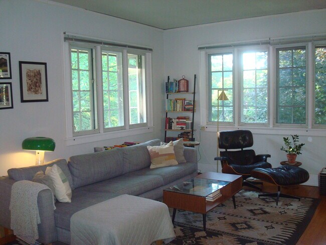 Sala de estar - 457 Paris Ave SE