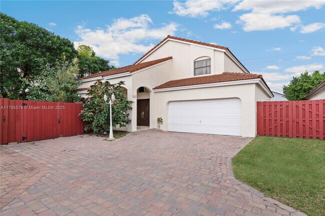 Foto del edificio - 8940 SW 5th St