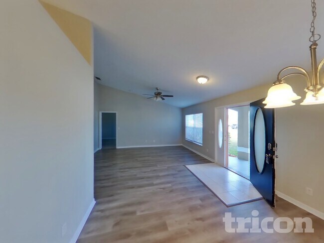 Building Photo - 4151 Candler Ave