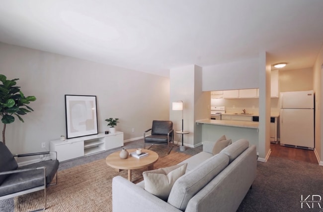 Building Photo - Spring Savings + One Month Free at Northlake Apartments in Tucker, GA