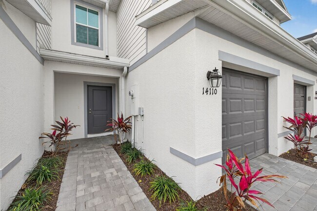 Foto del edificio - 2025 Townhome | 3 Bed + 3 Bath | Modern Living in Bradenton