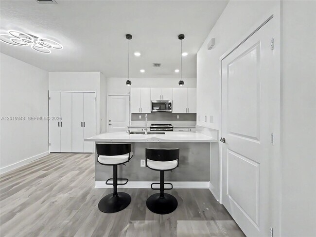 Foto del edificio - 4527 NW 83rd Path