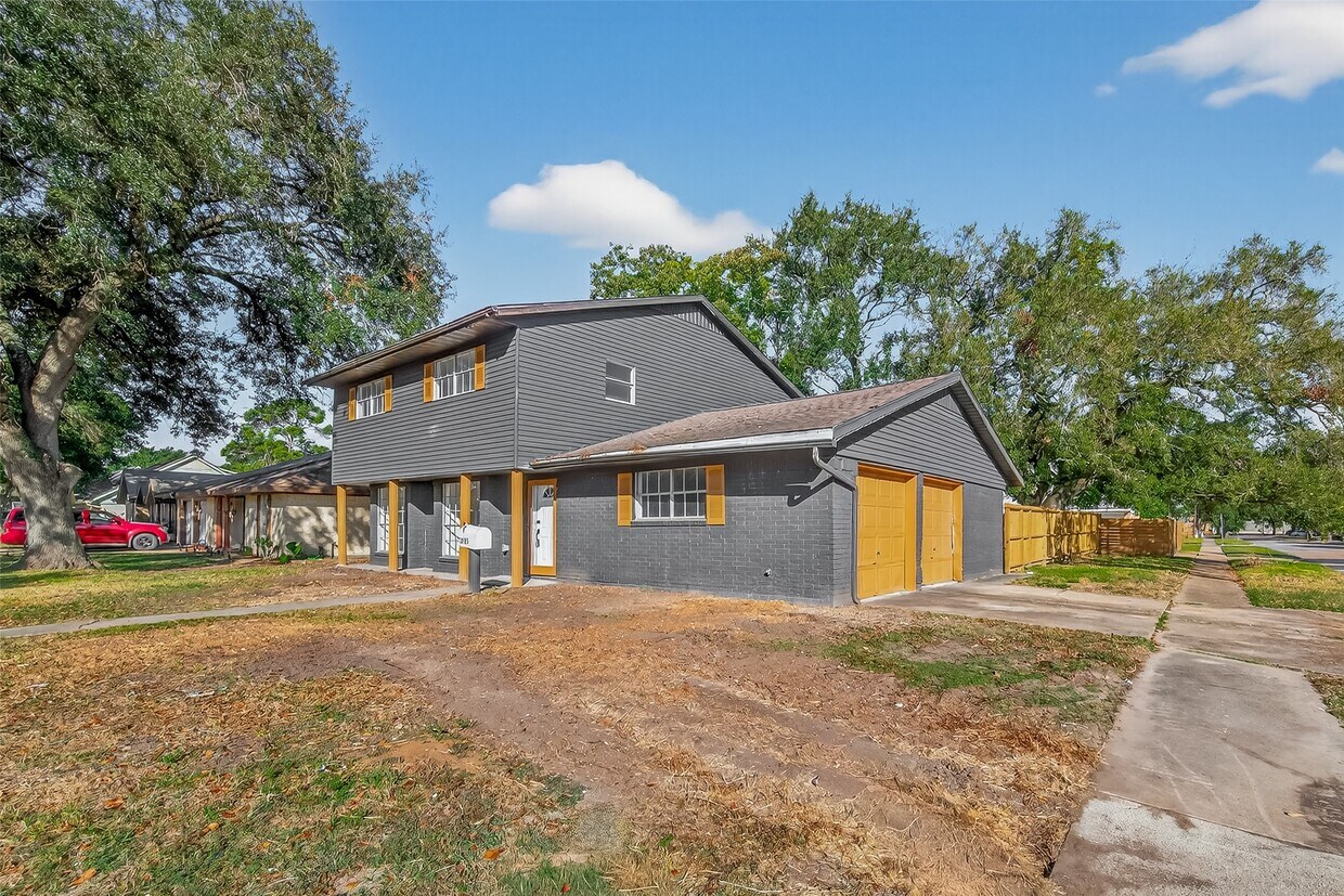 Primary Photo - 2015 N Fisher Ct