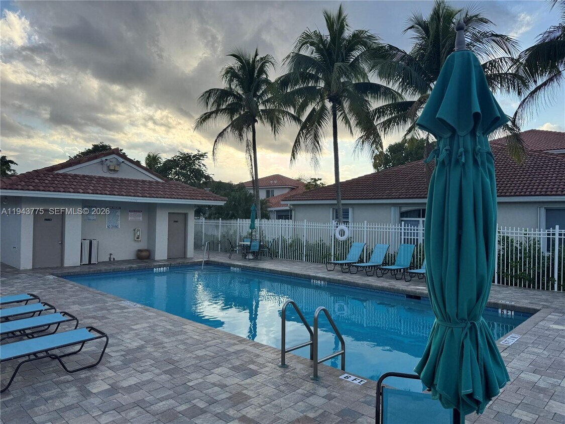 Foto del edificio - 13064 NW 9th Ct