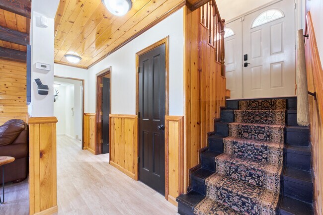 Foto del edificio - 509 Wallace Ln