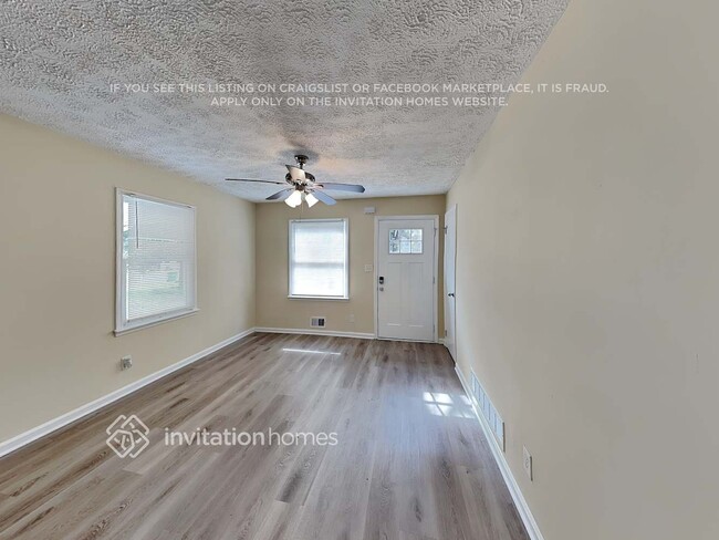 Building Photo - 2060 Sanders Dr