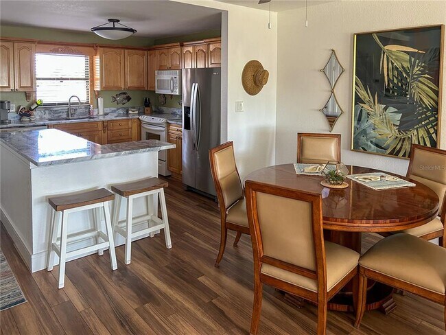 Foto del edificio - 1230 Gulf Blvd