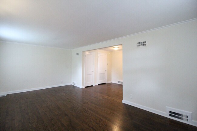 Foto del edificio - One Bedroom Duplex in North Kansas City