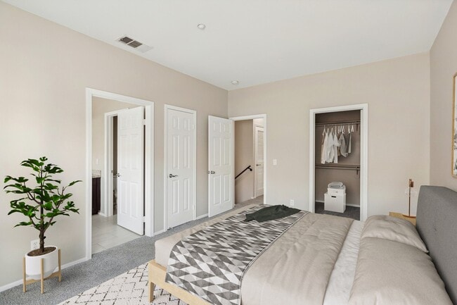 Building Photo - Ontario Town Square Townhomes