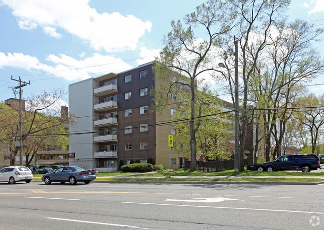 Building Photo - 67 & 70 Parkwoods Village Dr