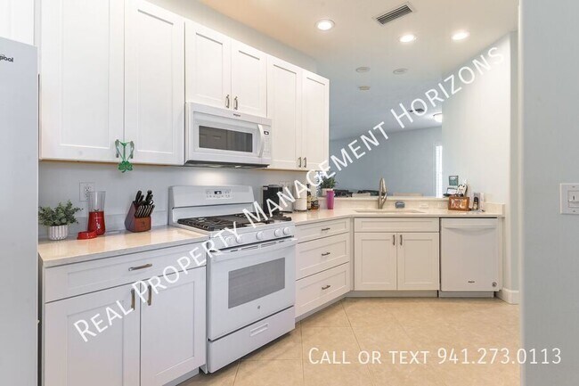 Building Photo - 4211 Cascade Falls Dr