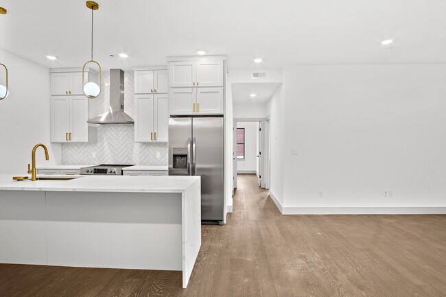 Foto del edificio - 127 E Cottage St