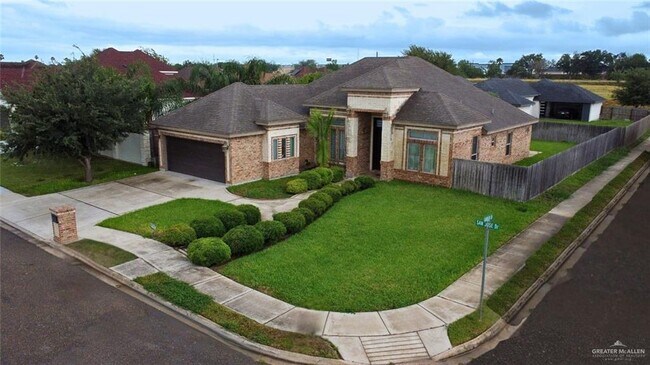 Building Photo - 1367 Garden Dr
