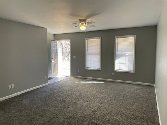 Foto del edificio - 3 BED, 2 BATH HOME IN SOUTHWEST SCHOOL DIS...