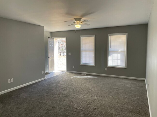 Building Photo - 3 BED, 2 BATH HOME IN SOUTHWEST SCHOOL DISTRICT!