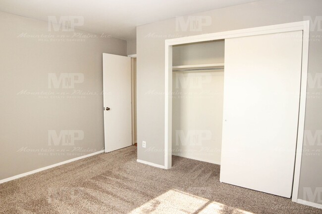 Building Photo - 2909 Sumac St