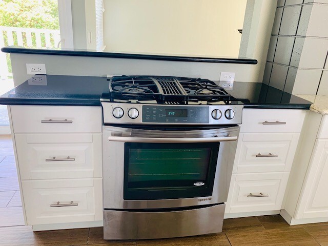 Foto del edificio - 403 Fernleaf Ave