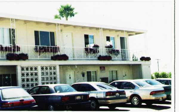 Building Photo - 2601 S El Camino Real