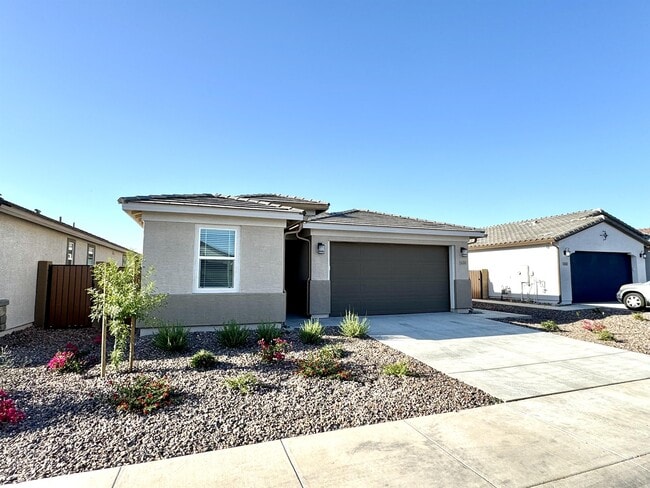 Building Photo - 36370 W Leonessa Ave