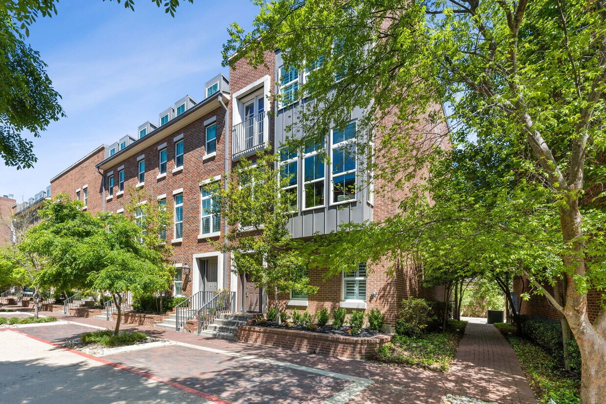 Foto principal - 7700 Eastern Ave