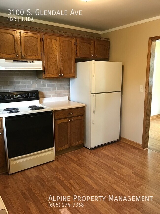 Building Photo - 4 Bed/1 Bath Single Family Home For Rent!!