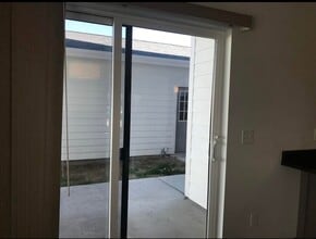 Building Photo - 1072 Rosa Way