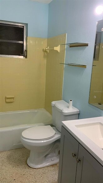 Building Photo - 1765 Elinor Pl