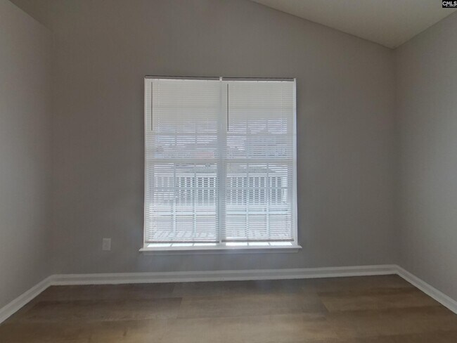 Foto del edificio - 337 White Gables Dr