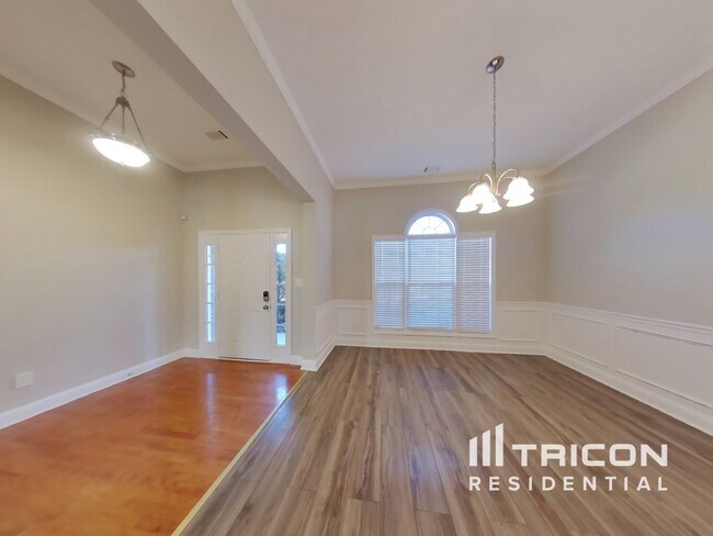 Building Photo - 1801 Fawn Ct