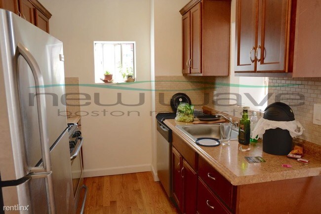 Building Photo - 1 br, 1 bath  - 2 Greenwich St # 1