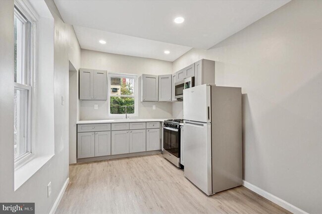 Foto del edificio - 1703 N Lambert St