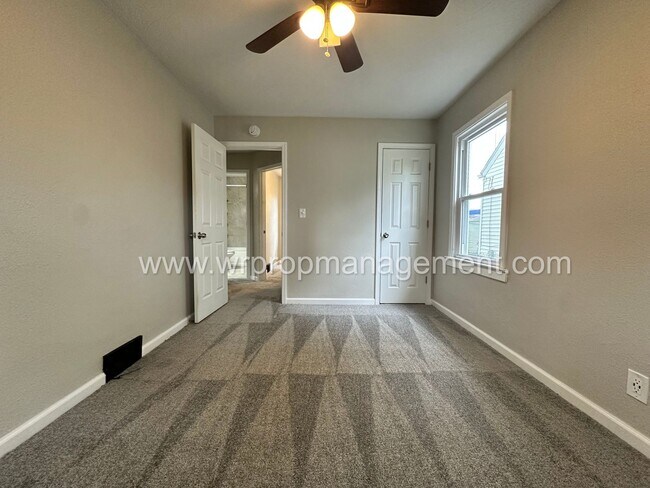 Building Photo - 3 Bed 1 Bath Home in West Toledo