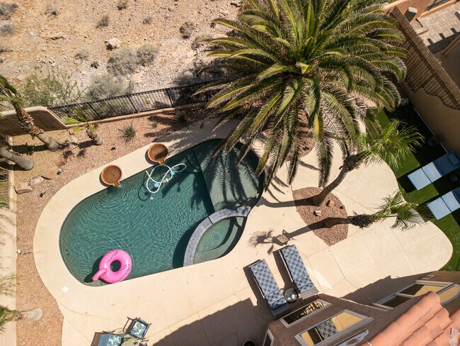 Building Photo - 8169 Sedona Sunrise Dr
