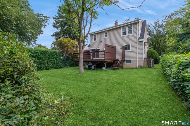 Foto del edificio - 32 Hollow Wood Ln