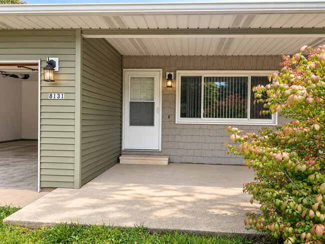 Foto del edificio - 8131 Ravine Rd