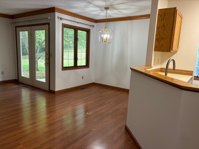 Building Photo - 3563 Blue Jay Way