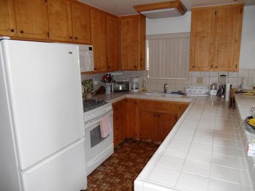 Building Photo - DON'T MISS this Meticulously Maintained in...