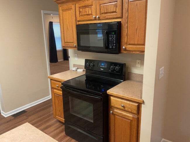 Foto del edificio - 2406 Fairfield Rd