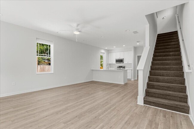 Foto del edificio - 516 SW 7th Pl