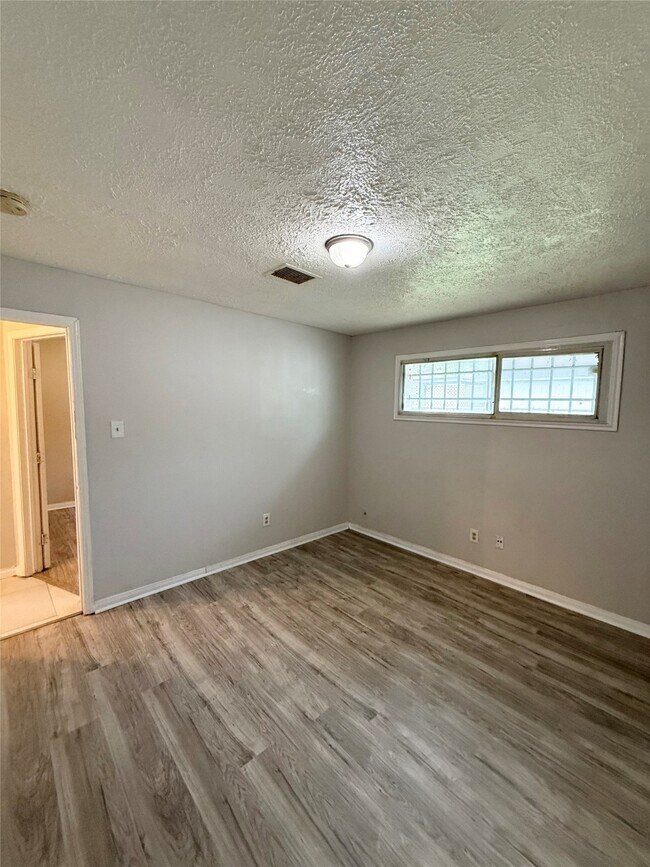 Foto del edificio - 3411 Drew St