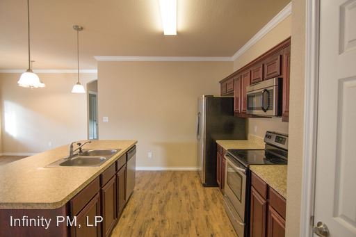 Building Photo - 1048 Newcastle Dr