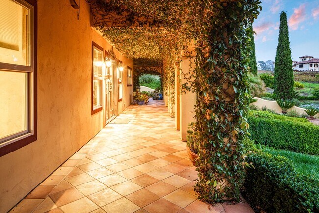 Foto del edificio - 17580 Taylor Ln