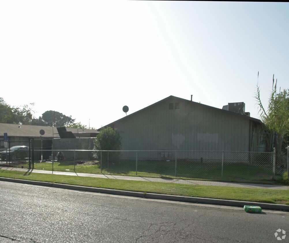 Foto del edificio - 4480 E Woodward Ave