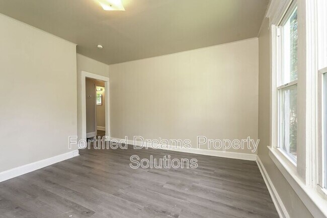 Foto del edificio - 518 W 20th St